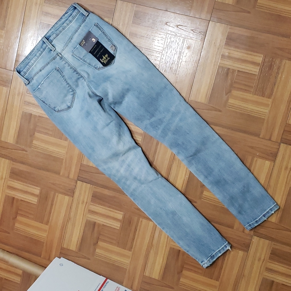 INDIGO REIN destroyed high rise jeans - Picture 4 of 17